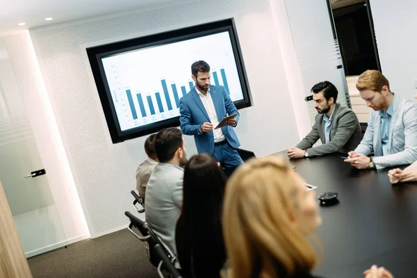 Immagine Una Riunione Lavoro Una Moderna Sala Conferenze — Foto Stock