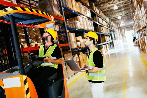 Logistik Personer Som Arbetar Lager — Stockfoto