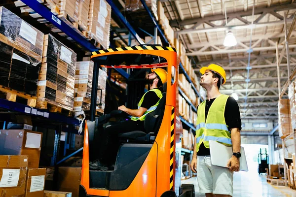 Logistik Personer Som Arbetar Lager — Stockfoto