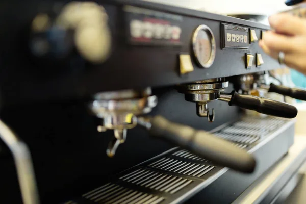 Professional Barista Making Fresh Coffee Machine — Stock Photo, Image