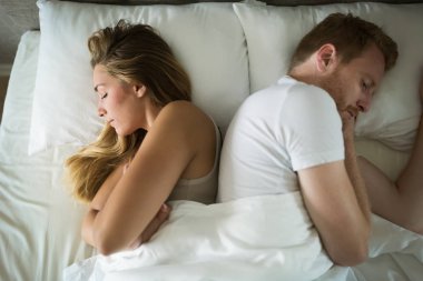 Having problem nedeniyle aldatma ilişkide Çift