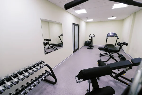 Petit Gymnase Domicile Abordable Avec Équipement Fitness — Photo