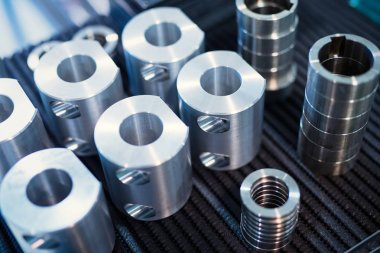 Endüstriyel metal parçalar kökenli demir çelik metal sanayi fabrikasında üretilen