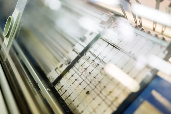 Μηχανογραφημένη Πλέξιμο Μηχανήματα Κλωστοϋφαντουργίας Σύγχρονο Εργοστάσιο — Φωτογραφία Αρχείου