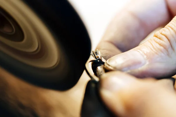 Sieraden Polijsten Ring Workshop Met Voldoende Instrumenten — Stockfoto