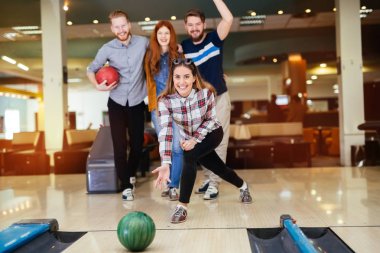 Club eğlence bowling zevk arkadaş