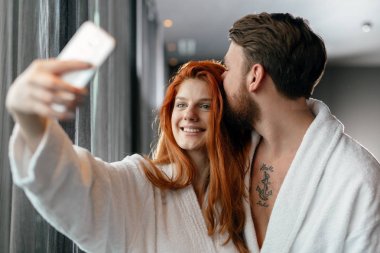 İki sağlık hafta sonu ve alma selfies zevk aşk içinde