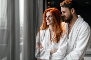 Güzel çift enhoying sağlık hafta sonu bir lüks tatil