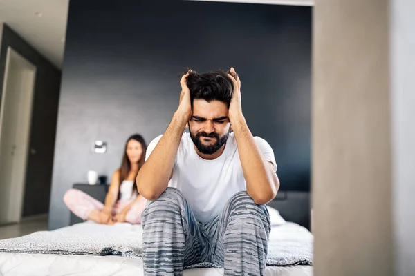 Beziehungsschwierigkeiten Junges Unglückliches Paar Hat Probleme — Stockfoto