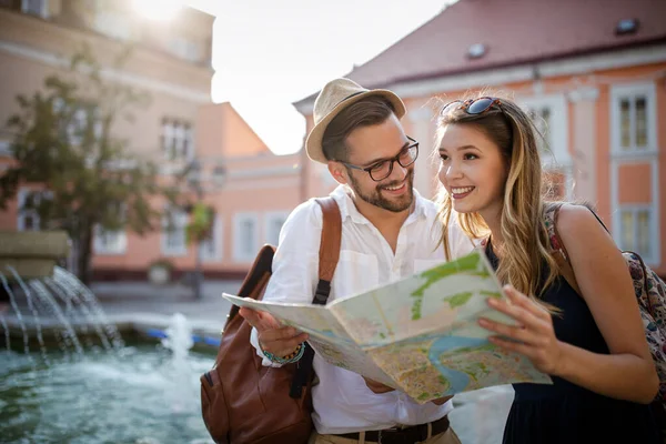 Summer Holidays Dating Love Tourism Concept Smiling Happy Couple City — Stock Photo, Image