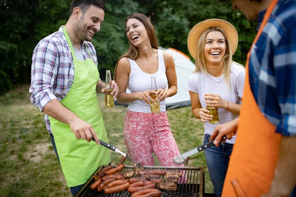 Group Young Friends Having Barbecue Party Outdoors — Stock Photo, Image