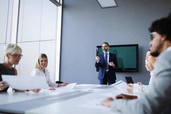 Les Gens Affaires Travaillent Conférence Réunion Dans Bureau Moderne — Photo