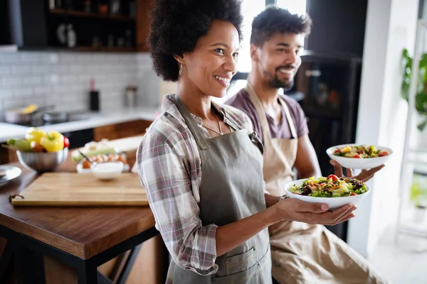 Portrait Happy Young Couple Cooking Together Kitchen Home — Stock Photo, Image