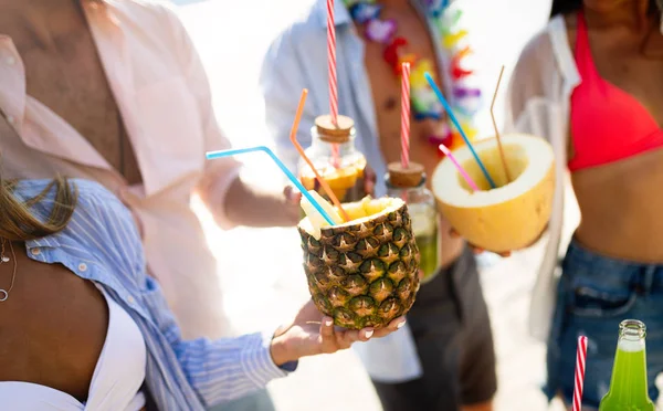 Group Friends Having Fun Party Beach Summer Vacation Music People — Stock Photo, Image