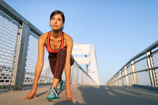 Mujer Joven Feliz Ejercicio Aire Libre Vivir Una Vida Saludable —  Fotos de Stock