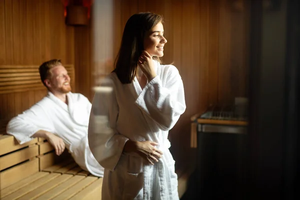 Mooi Jong Paar Ontspannen Sauna Zorgen Voor Gezondheid Huid — Stockfoto