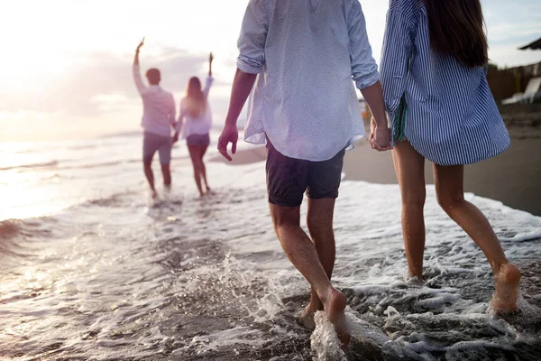 友谊自由度假海滩暑假的概念 — 图库照片