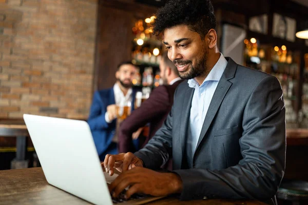 Handsome Young Business Man Blogger Remote Working Laptop Restaurant — Stock Photo, Image
