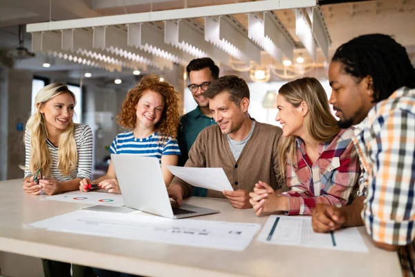 Unternehmer Designer Architekten Geschäftsleute Konferenz Modernen Konferenzraum — Stockfoto