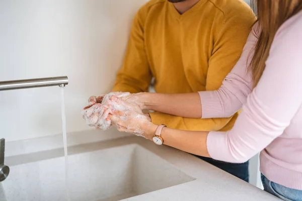 Handen Wassen Met Alcoholgel Antibacteriële Zeep Ontsmetter Hygiëne Concept Voorkom — Stockfoto