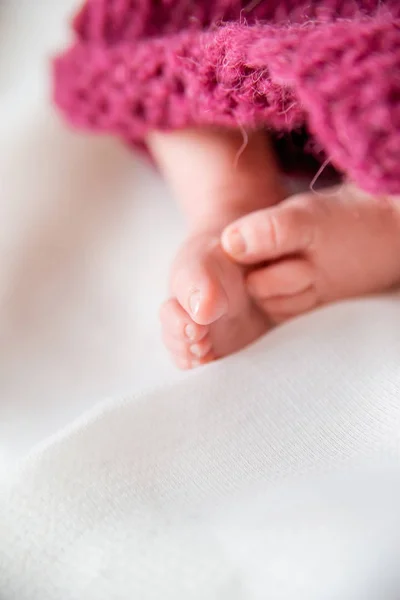 Λίγο τα πόδια ένα νεογέννητο μωρό — Φωτογραφία Αρχείου