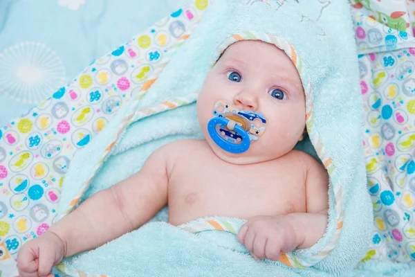 Baby Bathing Towel — Stock Photo, Image
