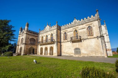 Dadiani Zugdidi, Gürcistan'daki bir parkın içinde yer alan Sarayı