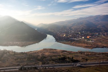 Mtsheta, Gürcistan, tarihi kent yalanlar Conf, üstten görünüm