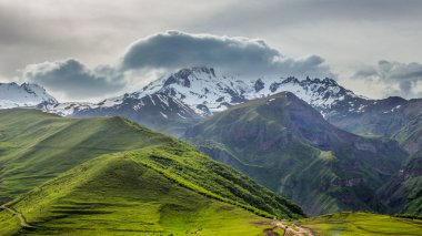 karlı tepe kazbegi, stepantsminda, Gürcistan kazbek Dağı