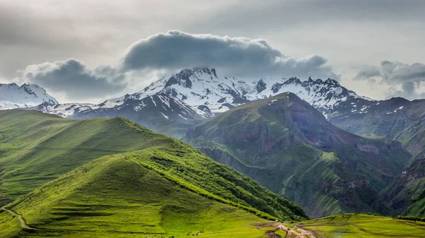 karlı tepe kazbegi, stepantsminda, Gürcistan kazbek Dağı