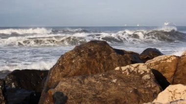 Dalga deniz, Karadeniz, Poti, Gürcistan sahil gemi