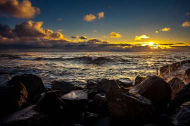 Karadeniz'de, Poti, Gürcistan renkli günbatımı