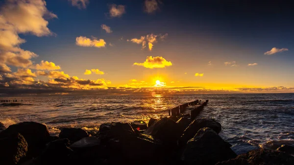 Karadeniz'de, Poti, Gürcistan renkli günbatımı