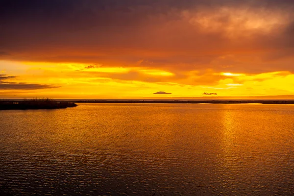 Hermosa vista al atardecer del río Kaparchina, Georgia —  Fotos de Stock