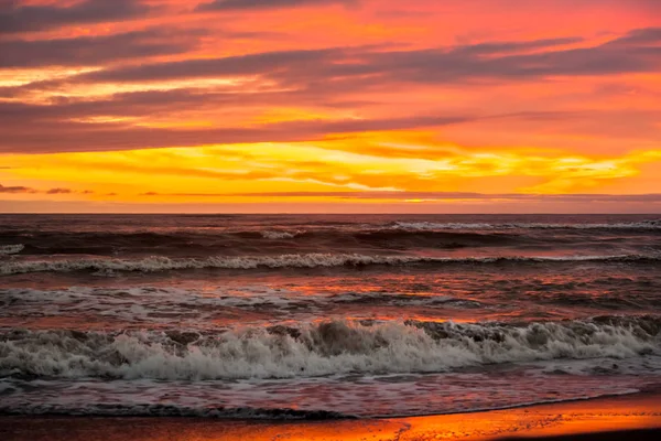 Colorful sunset in the Black Sea, Poti, Georgia — Stock Photo, Image