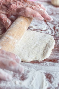 Anne Vareniki - köfte evi ve peynir ile hazırlama