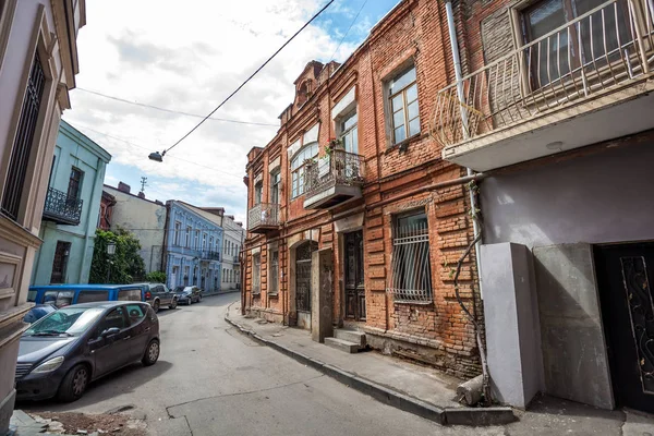 Antiguo balcón tradicional de la casa en Tiflis. Georgia 07.05.2017 — Foto de Stock