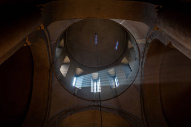 Metekhi Tapınağı kubbe iç, alt, Tiflis, Geo görünümünden