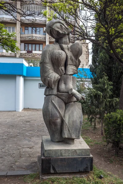 Socha ženy v Tbilisi — Stock fotografie