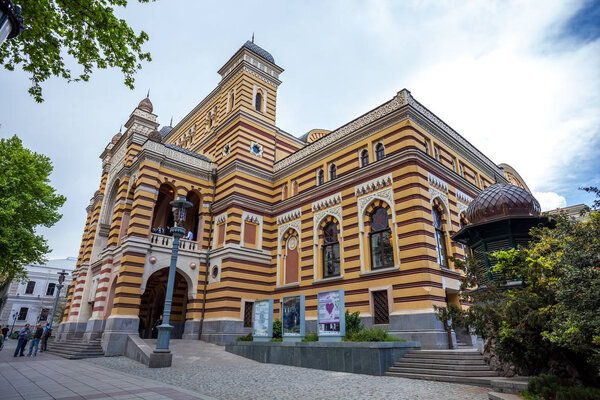 Грузинский национальный театр оперы и балета, построенный в 1851 году
