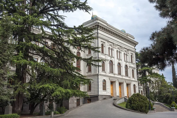Vista da Universidade Estadual de Tbilisi, estabelecida em 1918 — Fotografia de Stock