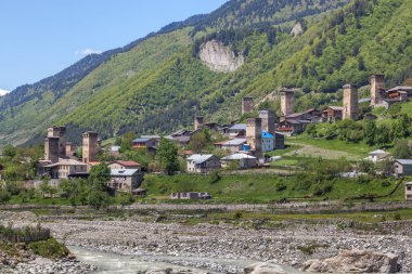 Svaneti alan Kafkas Dağları g köyde Mestia kuleleri