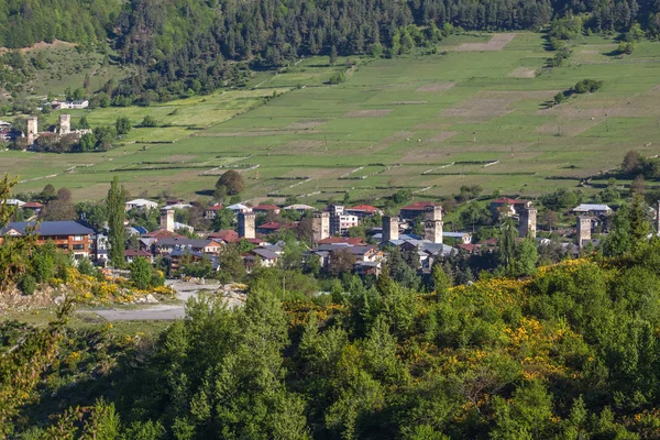 Towers of Mestia village in Svaneti area Caucasus mountains in G — Stock Photo, Image