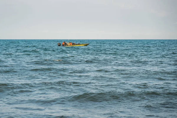 Sahil Güvenlik Karadeniz, Poti, Gürcistan üzerinde Motorlu tekne — Stok fotoğraf