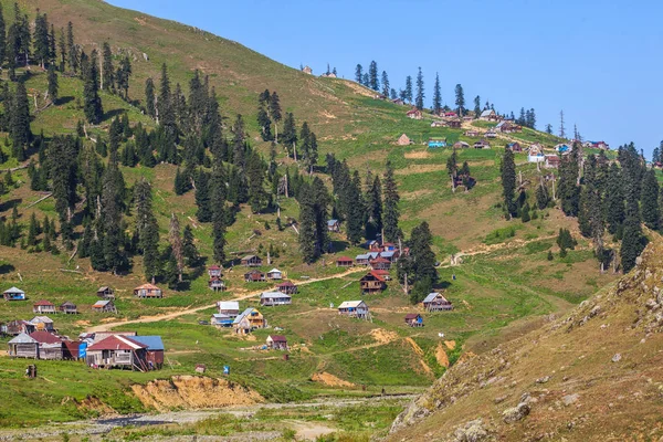 Bakhmaro vesnice, jeden z nejkrásnějších horských středisek — Stock fotografie
