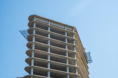 Modern çok katlı bina. Çok katlı yapı inşaatı