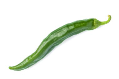 Beyaz bir arka plan üzerinde izole taze yeşil biber