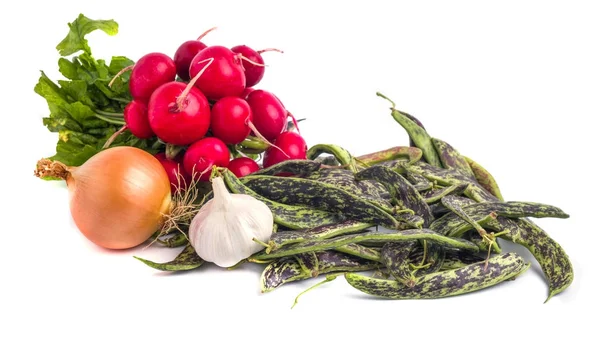 Čerstvé fazole Borlotti, ředkvičky a ather zeleniny na zádech, bílá — Stock fotografie