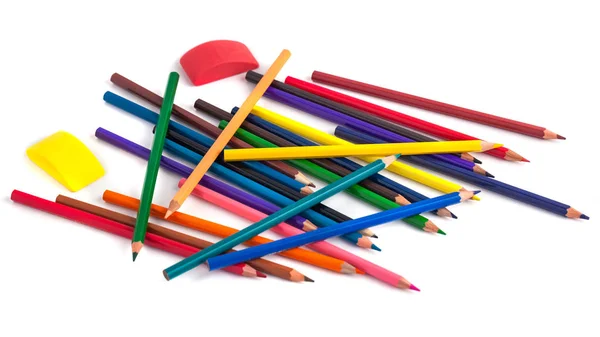 彩色铅笔, 橡皮擦和铅笔削在白色背景 — 图库照片