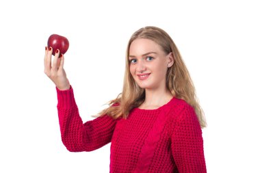 Onun eli, beyaz arka plan kırmızı elma ile güzel sarışın kız